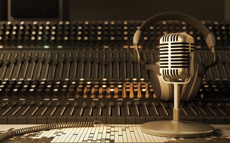 3 características do texto para rádio