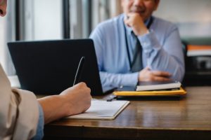As dicas essenciais para criar um currículo de sucesso para jornalistas