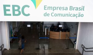 Foi decidido pelo governo federal em meados de março, incluir a Empresa Brasileira de Comunicação (EBC) no Plano Nacional de Desestatização (PND), porém, a Privatização da EBC ficaria para o próximo ano, entenda: