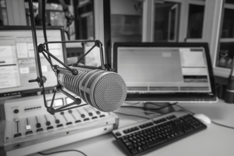 Rádio na Era Digital: Gestão se Adapta à tecnologia